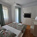 Villa Beachfront Blue Wave In Private Qerret, Albania Golem (Tirana)
