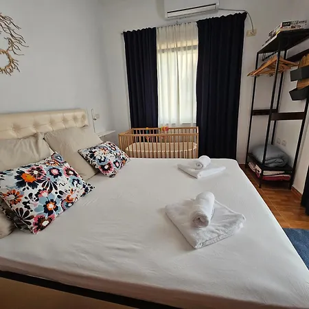 Villa Beachfront Blue Wave In Private Qerret, Albania Golem (Tirana)