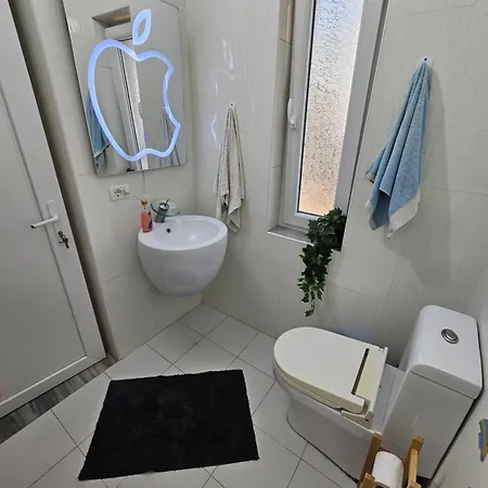 Villa Beachfront Blue Wave In Private Qerret, Albania Golem (Tirana)