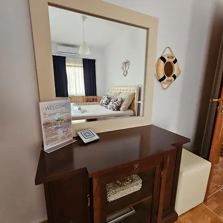 别墅 Beachfront Blue Wave In Private Qerret, Albania *