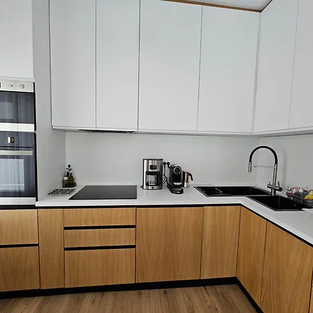 别墅 Beachfront Blue Wave With A Private Pool In Qerret, Albania